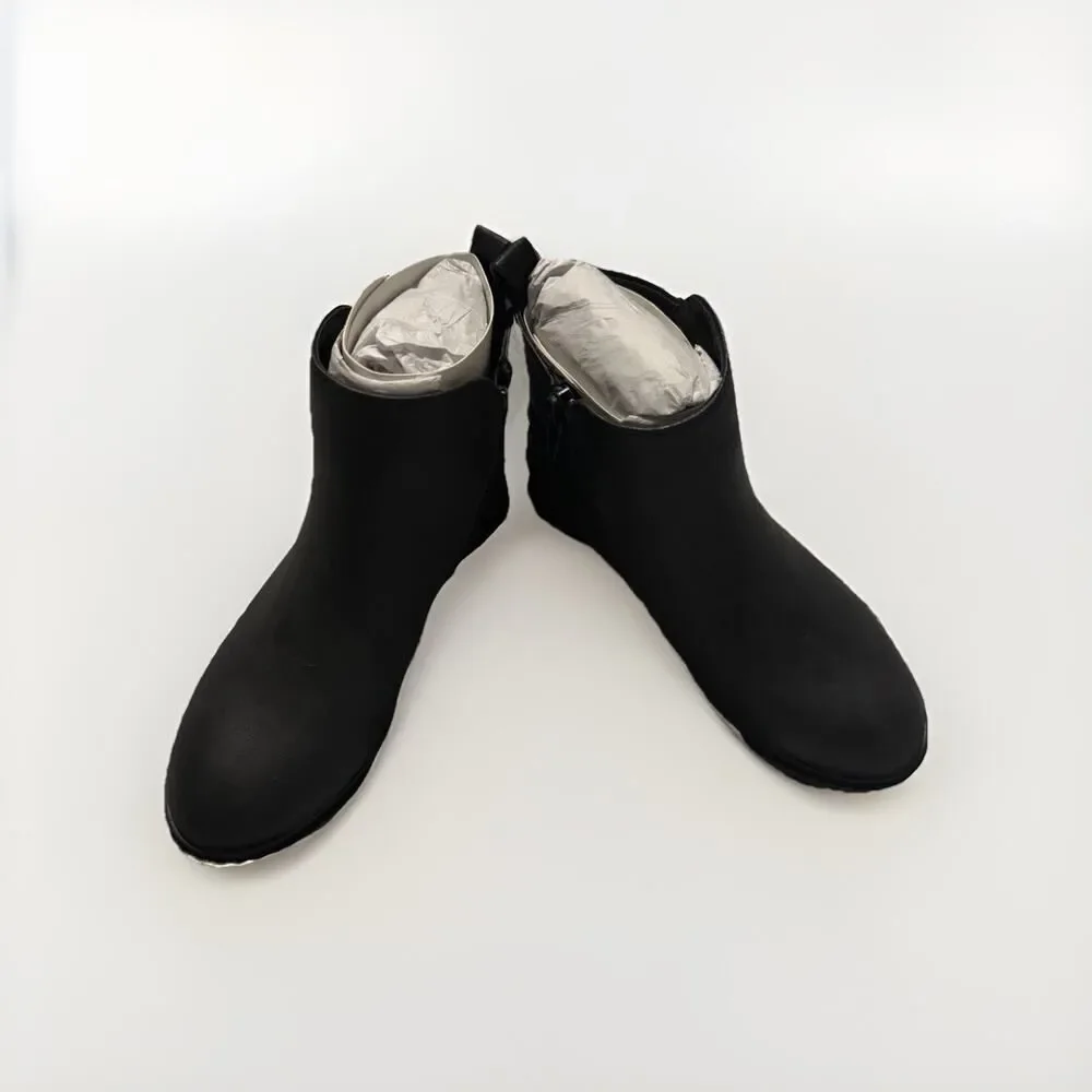 New In Box Nordstrom Girls Chelsea Boots Size 13 Black Pull On Ankle Kids